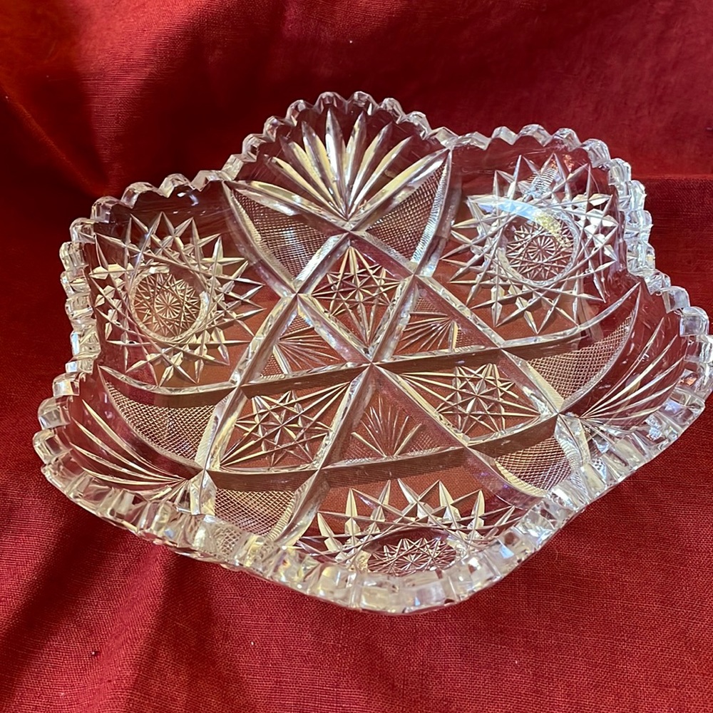 Vintage cut crystal starburst pattern bowl plate